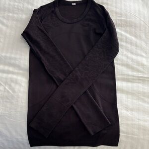 Lululemon dark plum  Long Sleeve top